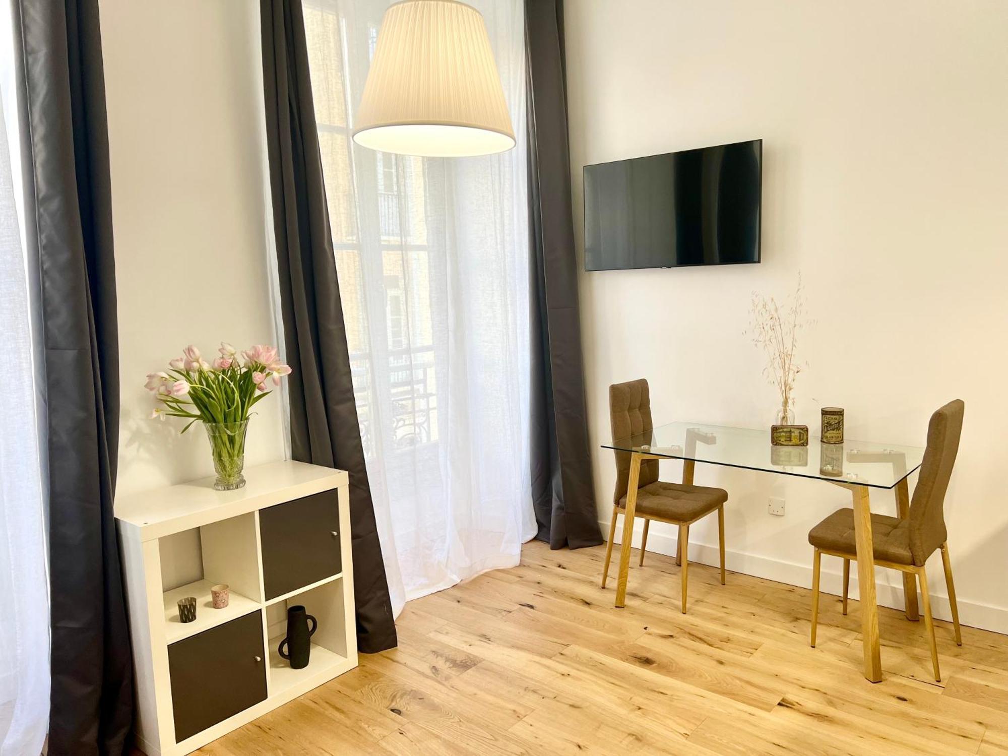 Confortable Central Studio To Discover Nice Exterior foto