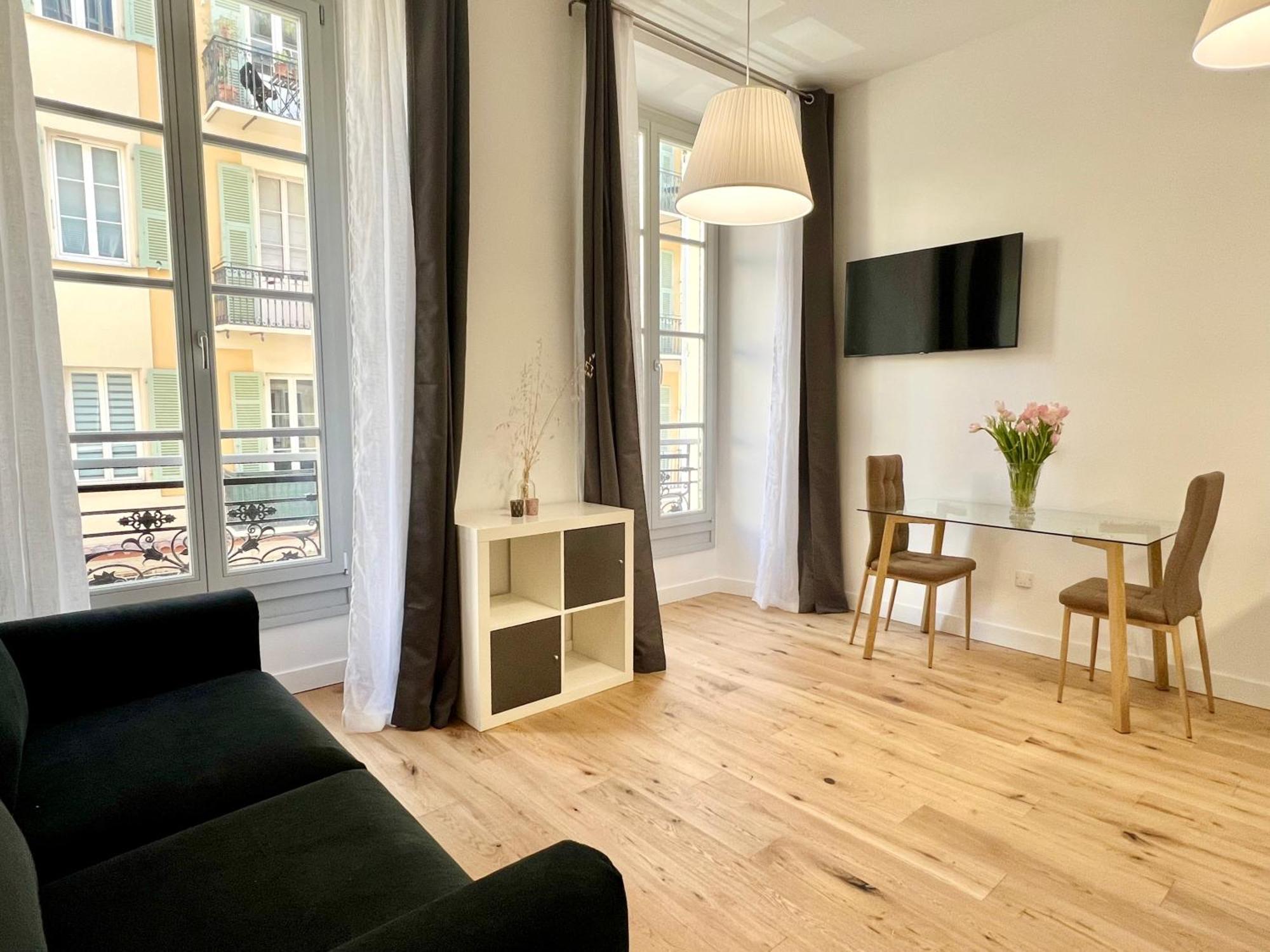 Confortable Central Studio To Discover Nice Exterior foto